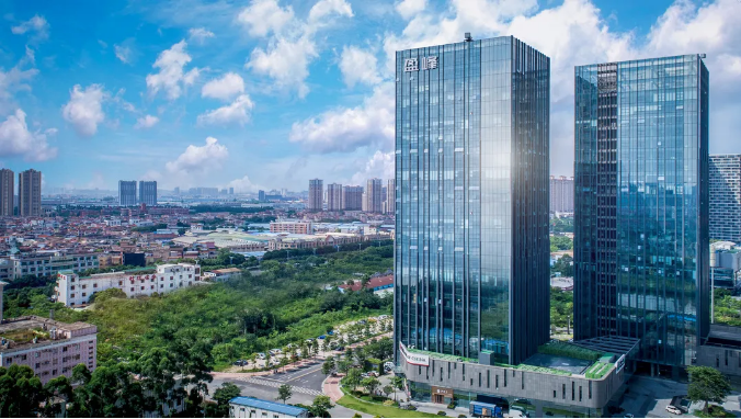 坚定战略聚焦、持续投入研发，环卫服务营收21.62亿、在手年化36.43亿、合同总额445亿